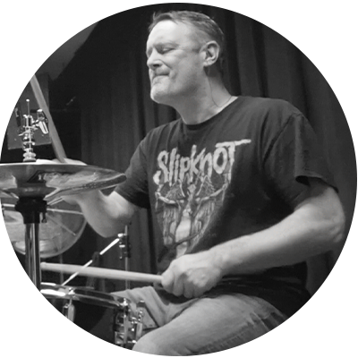 Henk Henk on drums